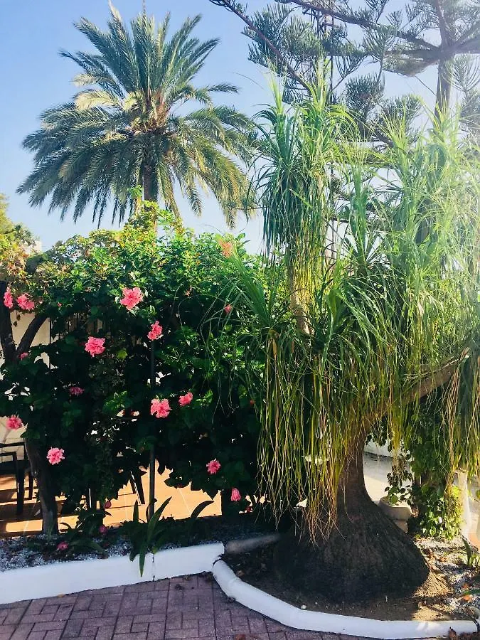 El Cortijo De Miguel Villa Nerja 0*,  Spanyolország